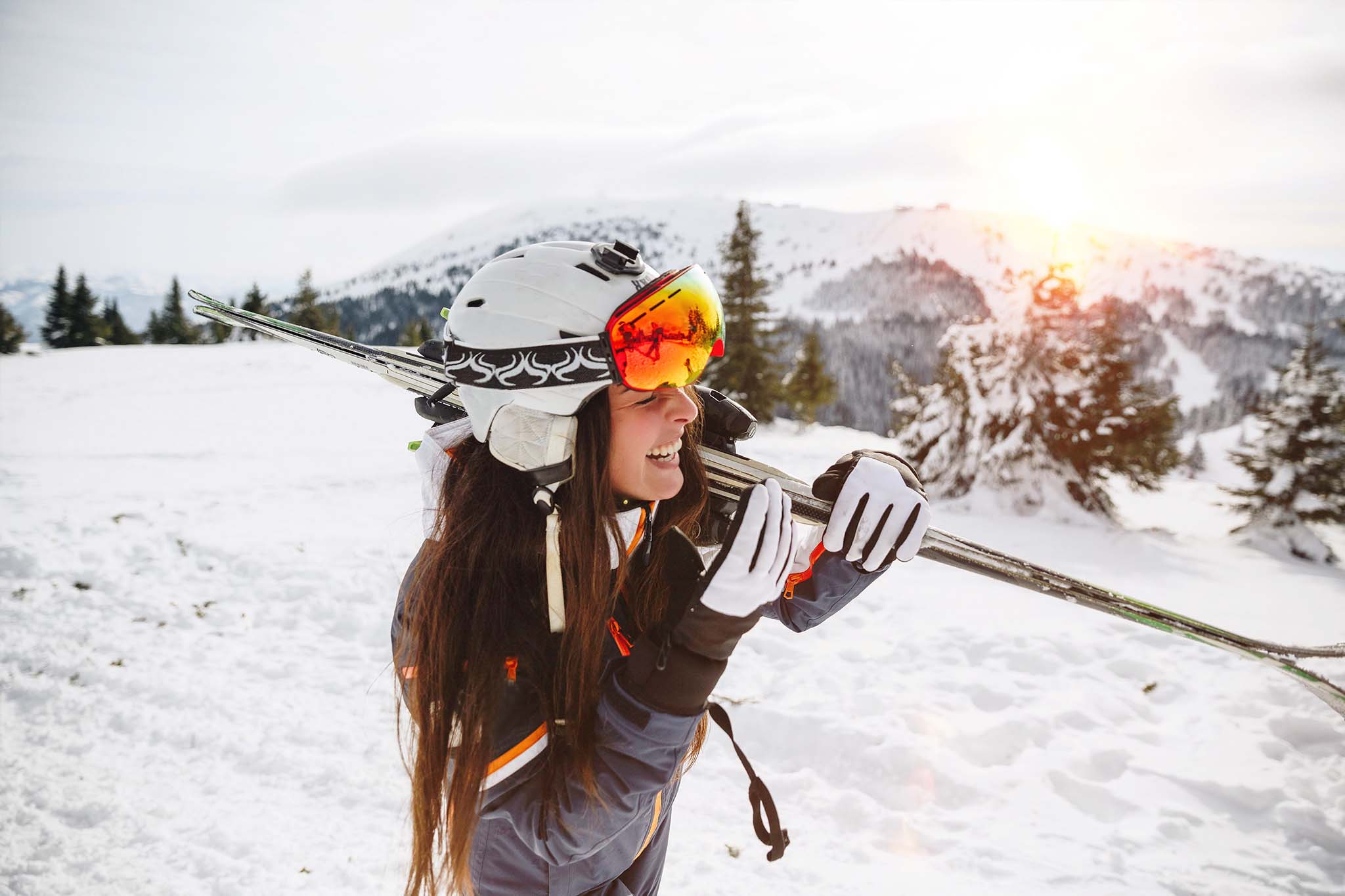 5 Ways to Protect Your Skin When You’re on the Slopes